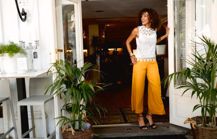 Top 4 des vêtements adaptés aux formes généreuses